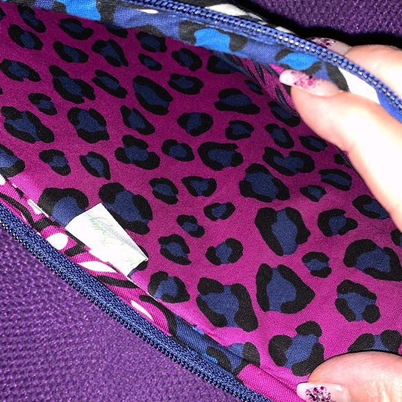 Vera Bradley Mini IPad case in African Violet - Picture 3 of 4